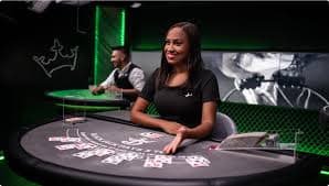 Pemutaran permainan roulette kasino langsung dengan dealer yang interaktif dan profesional
